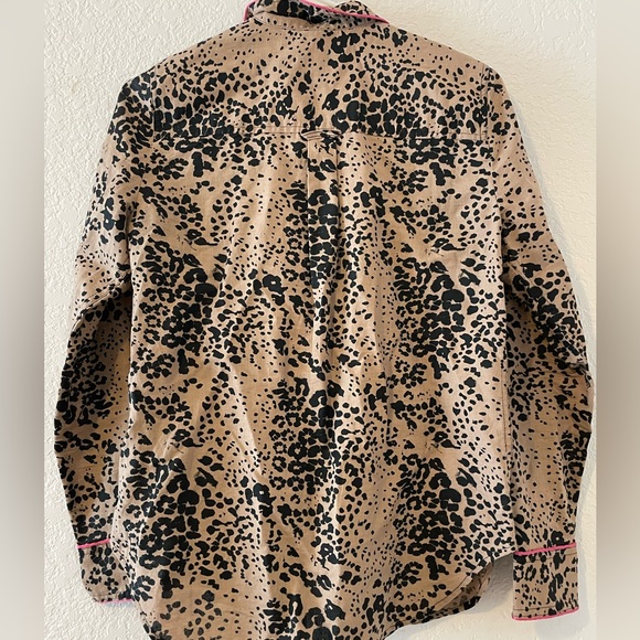Cheetah Pattern Blouse - Picture 3 of 3